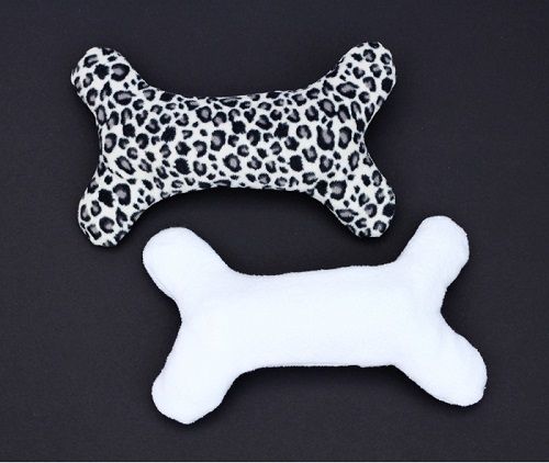 Игрушка в форме косточки