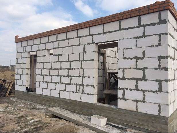  фото сарай из бетонный блоков