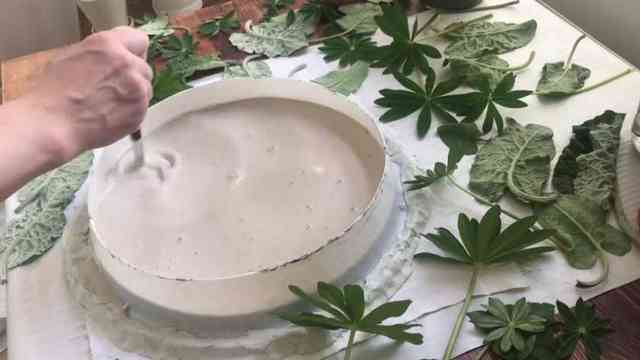Поделки из гипса для сада и дома своими руками и советы по уходу