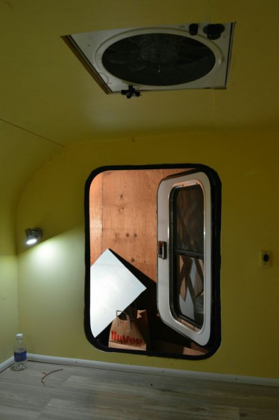 kak-postroit-kemping-treyler-slezinka-chast-224