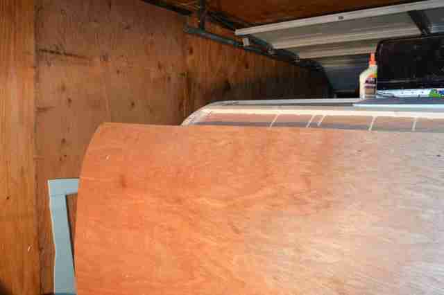 kak-postroit-kemping-treyler-slezinka-chast-225