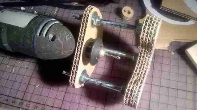 kak-sdelat-mini-frezer-iz-bormashinki2