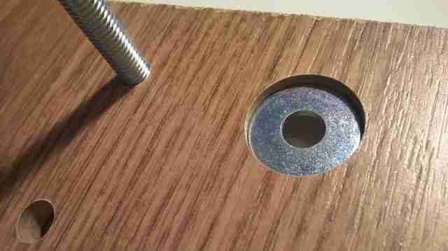 kak-sdelat-mini-frezer-iz-bormashinki23