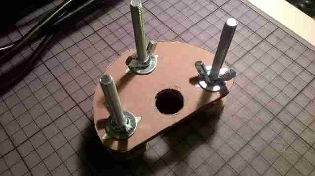 kak-sdelat-mini-frezer-iz-bormashinki35