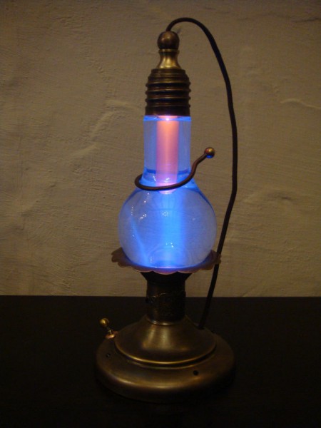 kak-sdelat-holodnuyu-lampu-ili-svetyashhayasya-trilogiya24