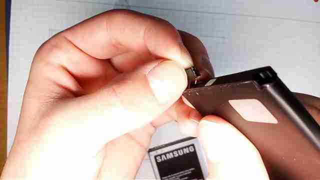 kak-sdelat-powerbank-iz-starogo-akkumulyatora-telefona13