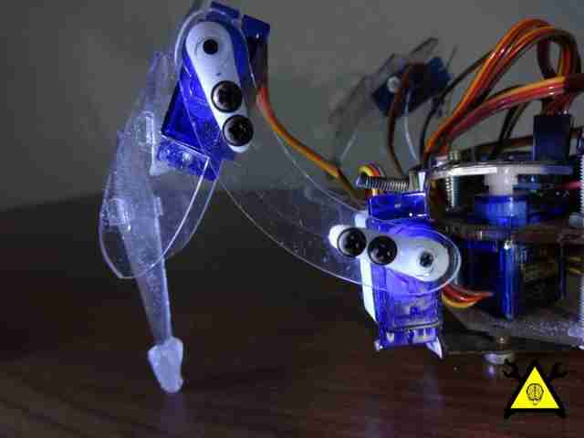 Четвероногий робот на базе Arduino