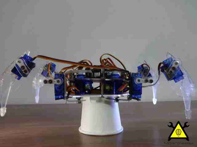 Четвероногий робот на базе Arduino