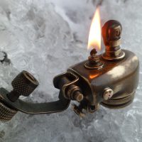 Зажигалка водопроводчика в стиле стимпанк своими руками