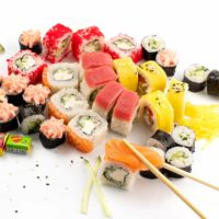 Где заказать самые вкусные суши и роллы в Тюмени?